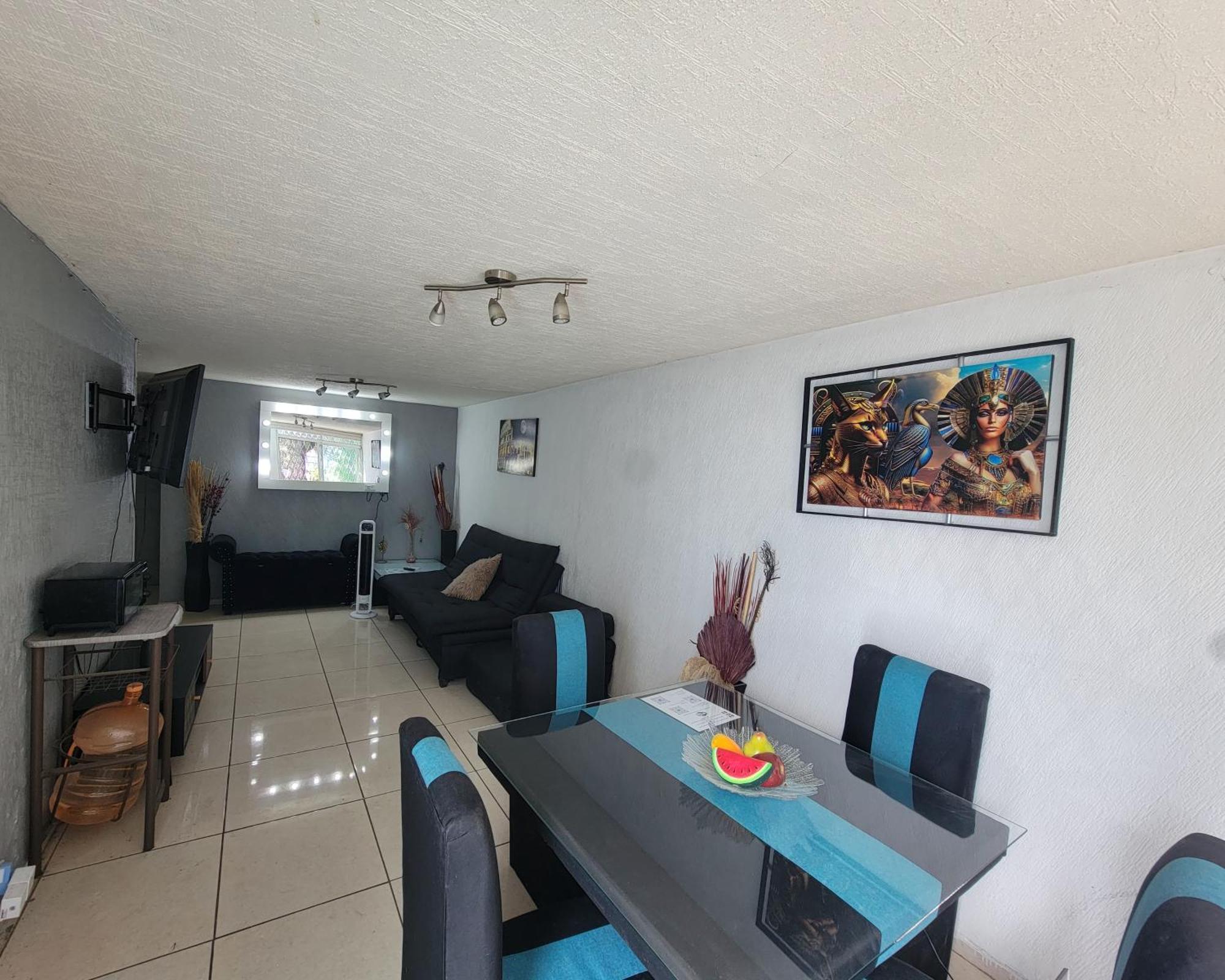 Aguilas House 3 * Guadalajara